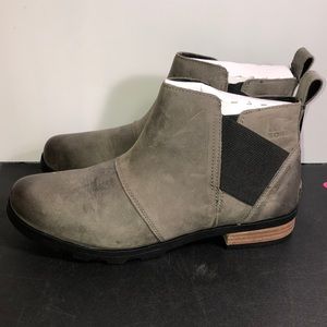 SOREL EMELIE CHELSEA GREY SIZE 11 LEATHER BOOT